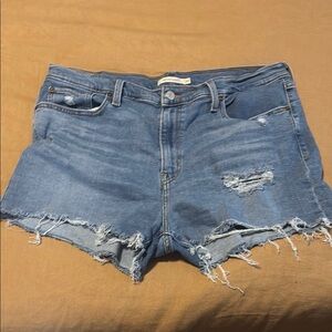 Levi’s Distressed Denim Women high rise Shorts